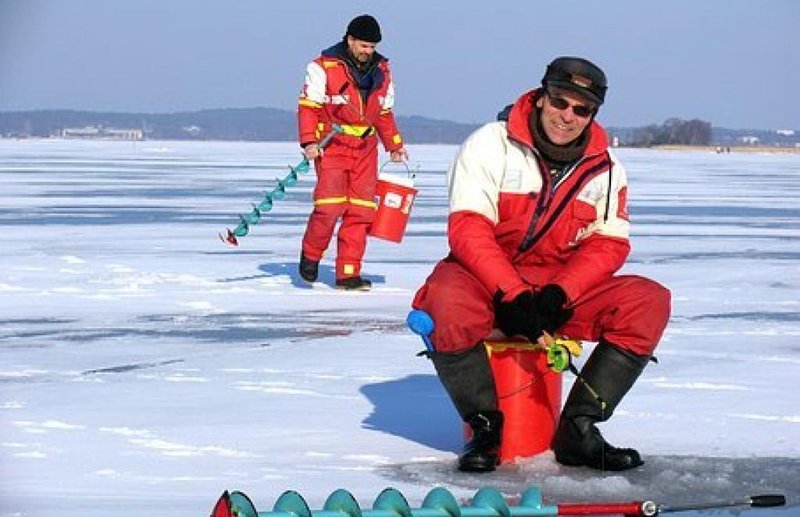 United Kigdom - ice fishing